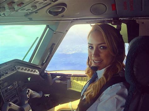 These Female Pilots Are Smashing Stereotypes And Becoming Huge