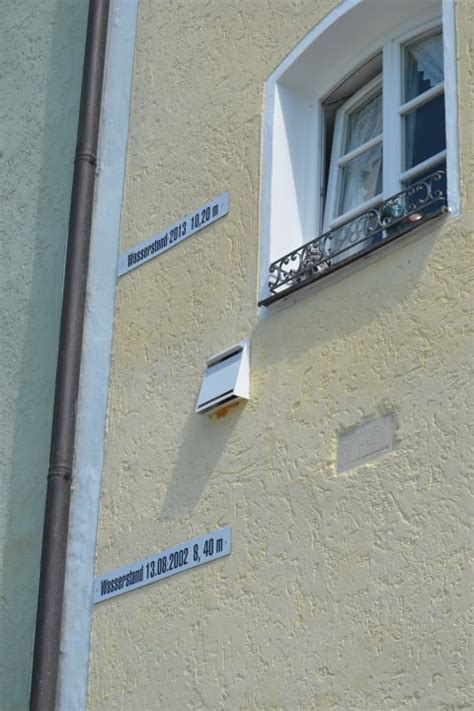 Rooms open to furnished balconies or patios. "Hochwassermarke Passau" Haus Bayerwald (Altreichenau ...