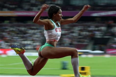 Patrícia mamona é a recordista nacional do triplo salto obtida nos jogos olímpicos de 2016 no rio de janeiro. OFICIAL: Mamona no Jogos Olímpicos.