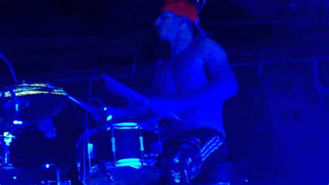 Josh Dun Drumming On Crowd Youtube