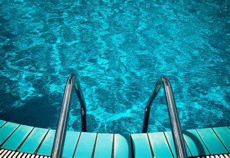 Premium Photo Swimming Pool With Stair At Hotel Close Up