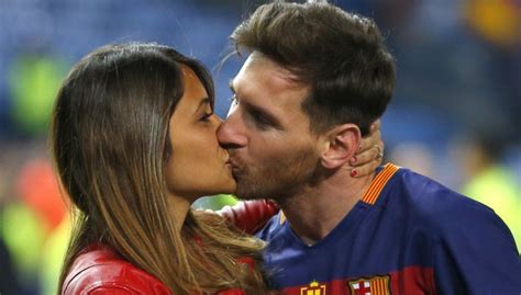Esta Es La Historia De Amor Entre Lionel Messi Y Antonella Roccuzzo