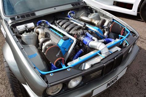 Is it the power output, the way it handles or a mix of these two attributes? Engine-Swap: BMW E30 mit Biturbo-M60 V8