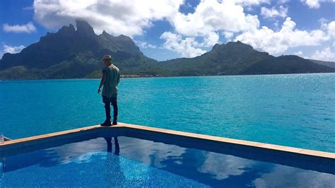 Justin Bieber Was Spotted Strolling Around Naked In Bora Bora