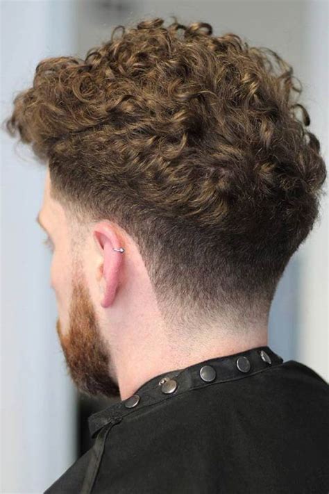 55 Sexiest Short Curly Hairstyles For Men MensHaircuts Com Curly