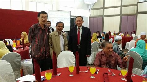 The couple have three sons, jibreil ali (born 2007), timor abdullah (born 2008) and raif averroes (born 2015). Dr Shafie Abu Bakar: Kerjaya Graduan Sulung UKM