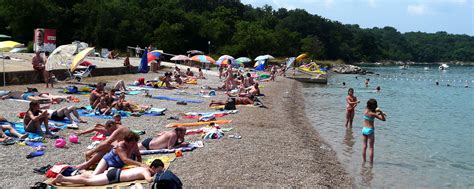 Kijac Strand Njivice Krk Unterkunft Und Appartements In Der N He Direkt Kroatien De