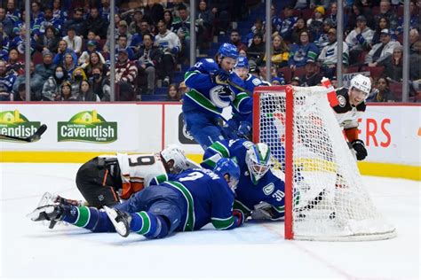 Vancouver Canucks Vs Ottawa Senators Score Prediction Ibd