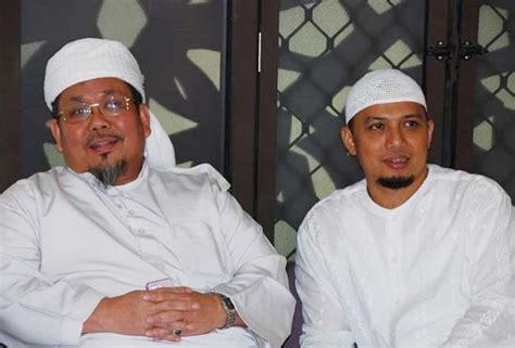 Sebagaimana dalam salah satu ceramahnya, almarhum ustadz arifin ilham menjelaskan ada 7 sunnah yang bisa diamalkan setiap hari. Tengku Zulkarnain Doakan Kesembuhan Ustadz Arifin Ilham