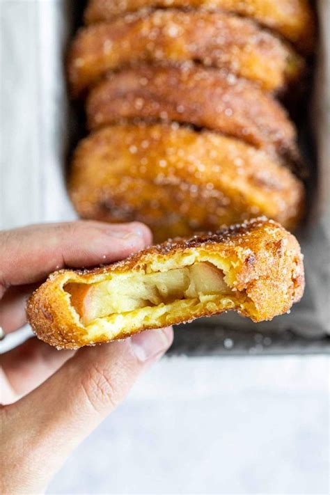 There are 420 calories in a apple fritter from dunkin donuts. Apple Fritter Donut | Recipe in 2020 | Fritters, Apple ...