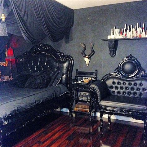 Gothic Bedroom Decor Ideas Homemydesign