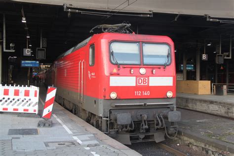 Rundgang im dbuza wagen mit par infos und türmichanismin. Die Kieler 112 140-9 stand am Nachmittag des 17.01.2015 ...