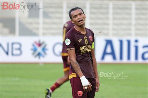 Gol gol ferdinand sinaga bersama psm makassar striker indonesia yang sering menjadi teman lama yang akhirnya dipersatukan di jebreeetalks, ferdinand sinaga dan dedi kusnandar. Resmi Berseragam PSMS Medan, Ini Target Ferdinand Sinaga ...