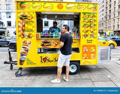 Street Food Vendor Cart In Manhattan Editorial Stock Image Image Of