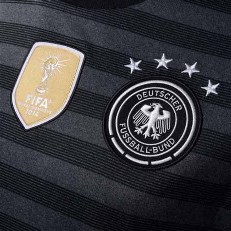 Das neue DFB-Trikot heute - Deutschland gegen die Niederlande