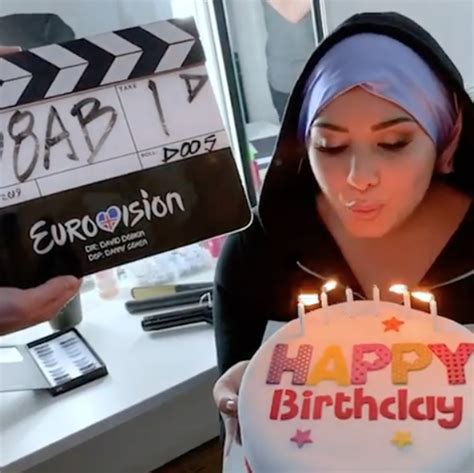 Demi Lovato Celebrated Her Birthday By Blowing Out Her Candles With