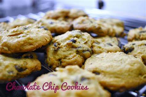 Sebab, rasanya yang sedap gebu di dalam mulut dan lapisan luaran sangat rangup. Biskut Coklat Cip Rangup | Crunchy chocolate chip cookies ...