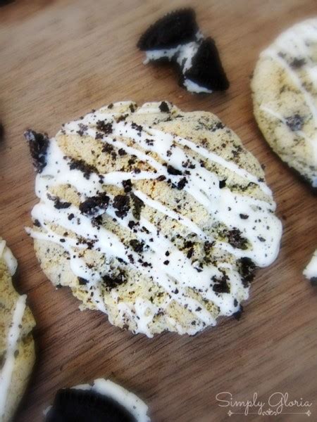 And using oreo pudding means you get that cookies and cream flavor in every single bite! Oreo Pudding Cookies - Simply Gloria