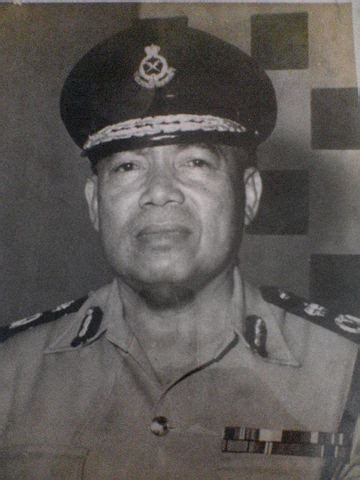 Born 11 august 1962) is the 15th and the incumbent chief secretary to the government of malaysia since 1 january 2020. Tan Sri Hj. Hussain Hj. Mohd Sidek (b. - 1978) - Genealogy