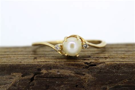 Dainty Pearl Ring Vintage By Fergusonsfinejewelry I Love Pearls Pearls