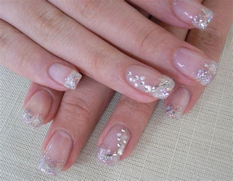 Este diy lo vi hace algún tiempo y es aparentemente sencillo, aunque requiere un poco de rapidez y agilidad para desarrollarla y una pequeña dosis de paciencia. Uñas decoradas: las mejores ideas para tu manicura