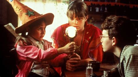 ‎Halloweentown (1998) directed by Duwayne Dunham • Reviews, film + cast