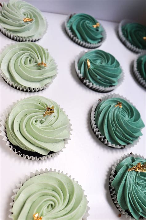 Ombré Green Cupcakes Deco Danniversaire Trucs De Fêtes Décoration