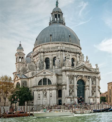 The 12 Most Beautiful Churches In Italy