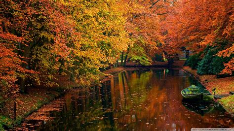 Download Lake In Autumn Landscape Wallpaper 1920x1080