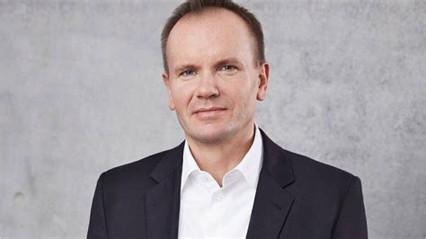 Von januar 2002 bis juni 2020 war er chief executive officer (ceo) und chief technology officer (cto) der wirecard ag. Ehemaliger Wirecard-Boss Markus Braun von ...