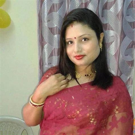 Bihari Hot Housewife Sexy Looks