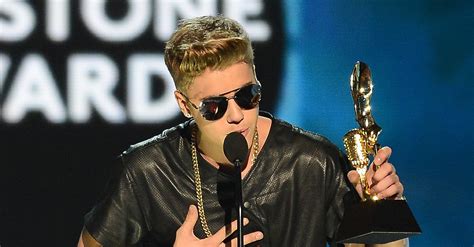 Justin Bieber Booed At Billboard Awards 2013 Popsugar Celebrity