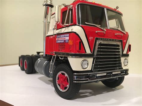 International Transtar Co 4070a Plastic Model Truck 125 Scale