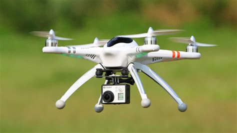 We are committed to develop and assist malaysia crop producers in switching from conventional crop spraying method to more precise and advanced method of applying through spraying drone. Perkhidmatan Drone Malaysia ~ Marma Homestay Melaka
