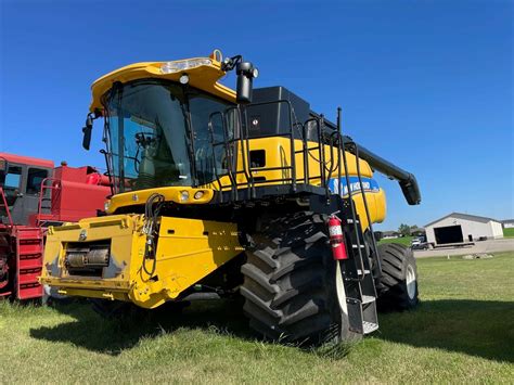 2013 New Holland Cr7090 Combine 110000 Machinery Pete
