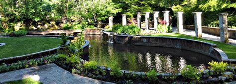 He visits the historic belknap hot springs resort to see how it was affected by the fire that destroyed hundreds of homes, businesses and 173,000 acres of forest land. Belknap Hot Springs - McKenzie Bridge, Oregon