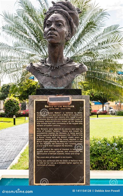 Sculpturestatue Female Jamaican National Hero Nanny Of The Maroons