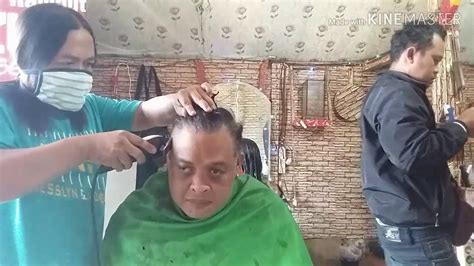 Jangan lupa kenakan anting cantik untuk acara formal, kamu siap menjadi pusat perhatian. Potong rambut pinggir tipis banget - YouTube