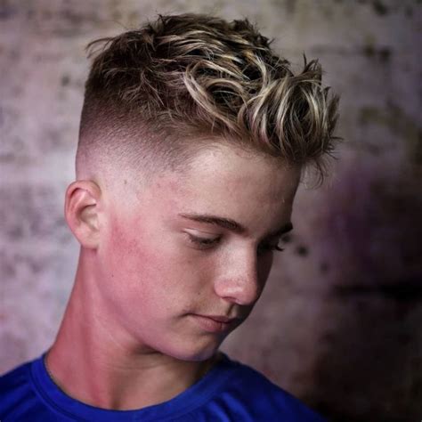 Want to know the trendy haircuts for boys in 2021? Best Men's Hairstyles + Men's Haircuts For 2021 (Complete ...