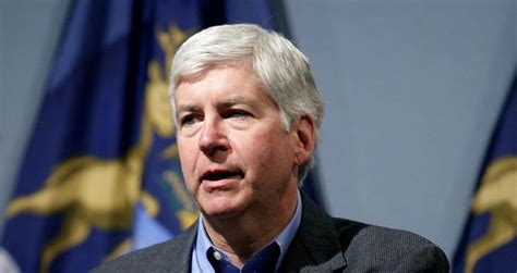 Michigan Gov Rick Snyder Signs Bill Requiring Sex Offenders To Pay Annual Fee For Registry