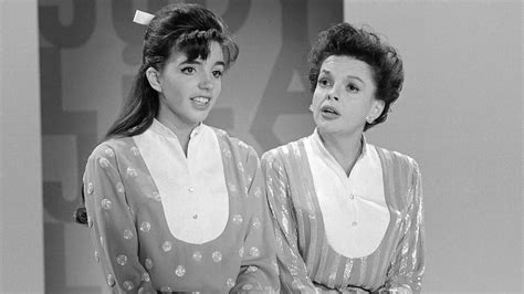 Liza Minnelli Remembers How Judy Garland Helped Her Cope With Stage