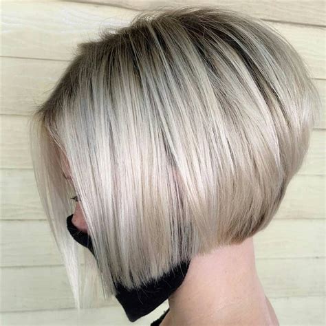 Looking at the photo of short haircuts for the 2021 season, you will be convinced that they are also charmingly sexy, in no way inferior to long ones. Incredible Short Inverted Bob Haircuts to Get You Inspired ...