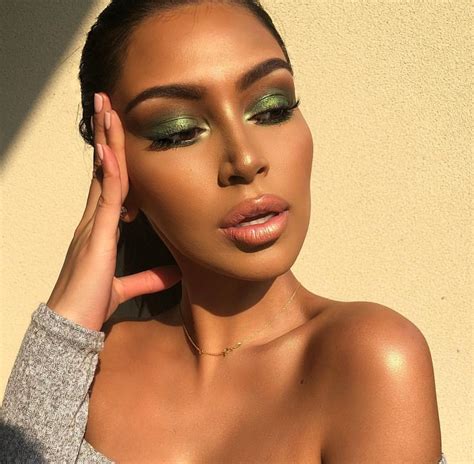 Pinterest Thatgirlwithbpd Green Eyeshadow Look Romantic Makeup