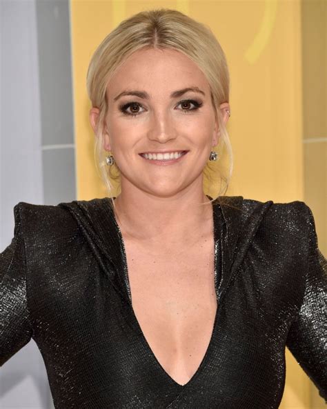 Jamie Lynn Spears Daughter Comforts Crying Mom Amid Britney Drama