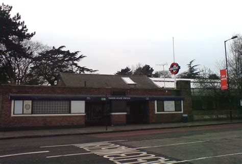 Manor house is a station on the piccadilly line of the london underground, on the boundary between travelcard zone 2 and zone 3. Manor House | Manor House tube station is a station on the ...