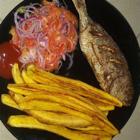 Mchuzi wa samaki is a swahili dish consisting of fish that is cooked in a combination of onions, oil, garlic, curry powder, tomatoes, water, and lemon juice. Ndizi Samaki : Chakula Kizuri Kwa Mtoto Jamiiforums ...