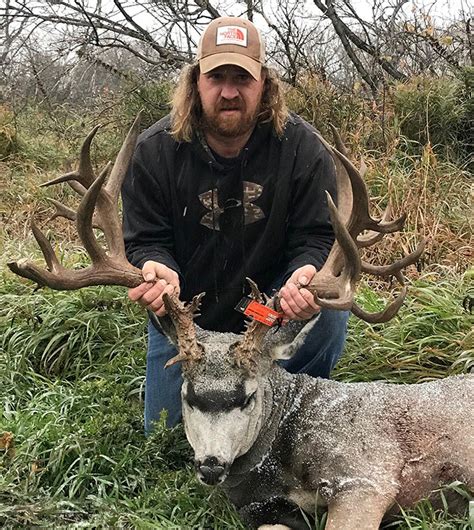 New World Record Non Typical Mule Deer Confirmed Bowhunter