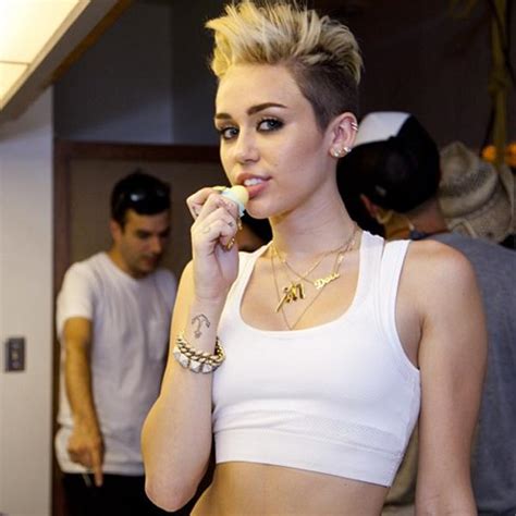 The Workout Behind Miley Cyrus Infamous Twerk