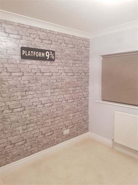 Featuring a gilded and spellbinding design, this harry potter lamp is a magical addition to your room's decor. Platform 9 3/4 and brick wall wallpaper - Harry Potter ...