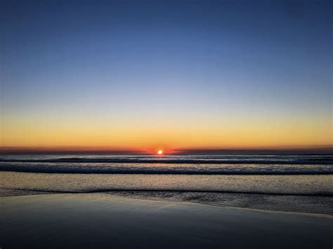 Sunrise Over The Pacific Ocean Gold Coast Australia Oc 4032x3024